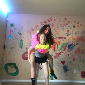 Meet your Posher, Alisia